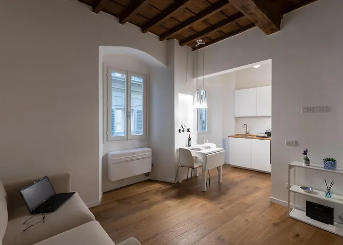 Stay In The Heart Of Florence